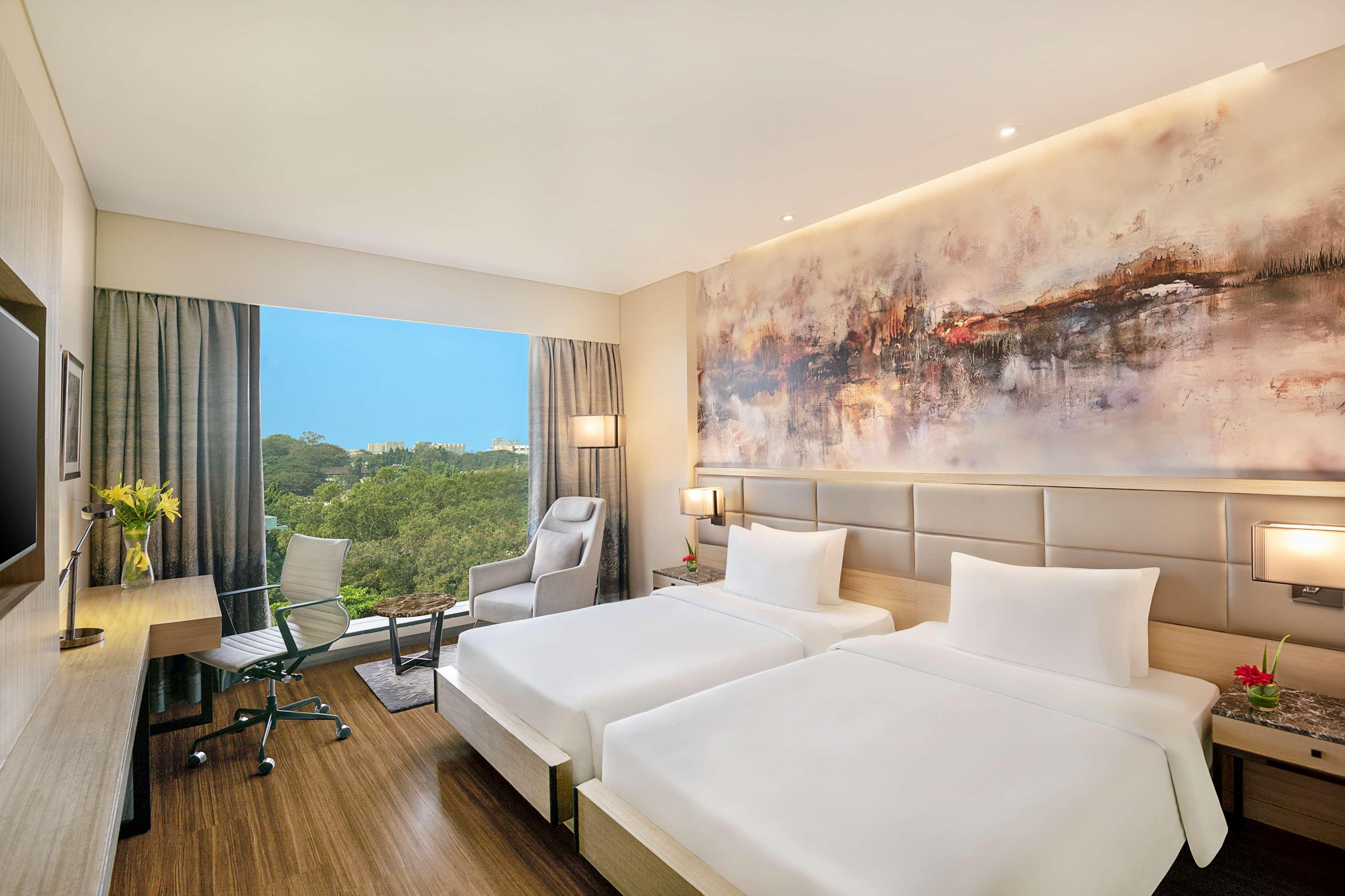 Radisson Mumbai Andheri Midc Luaran gambar Deluxe Room