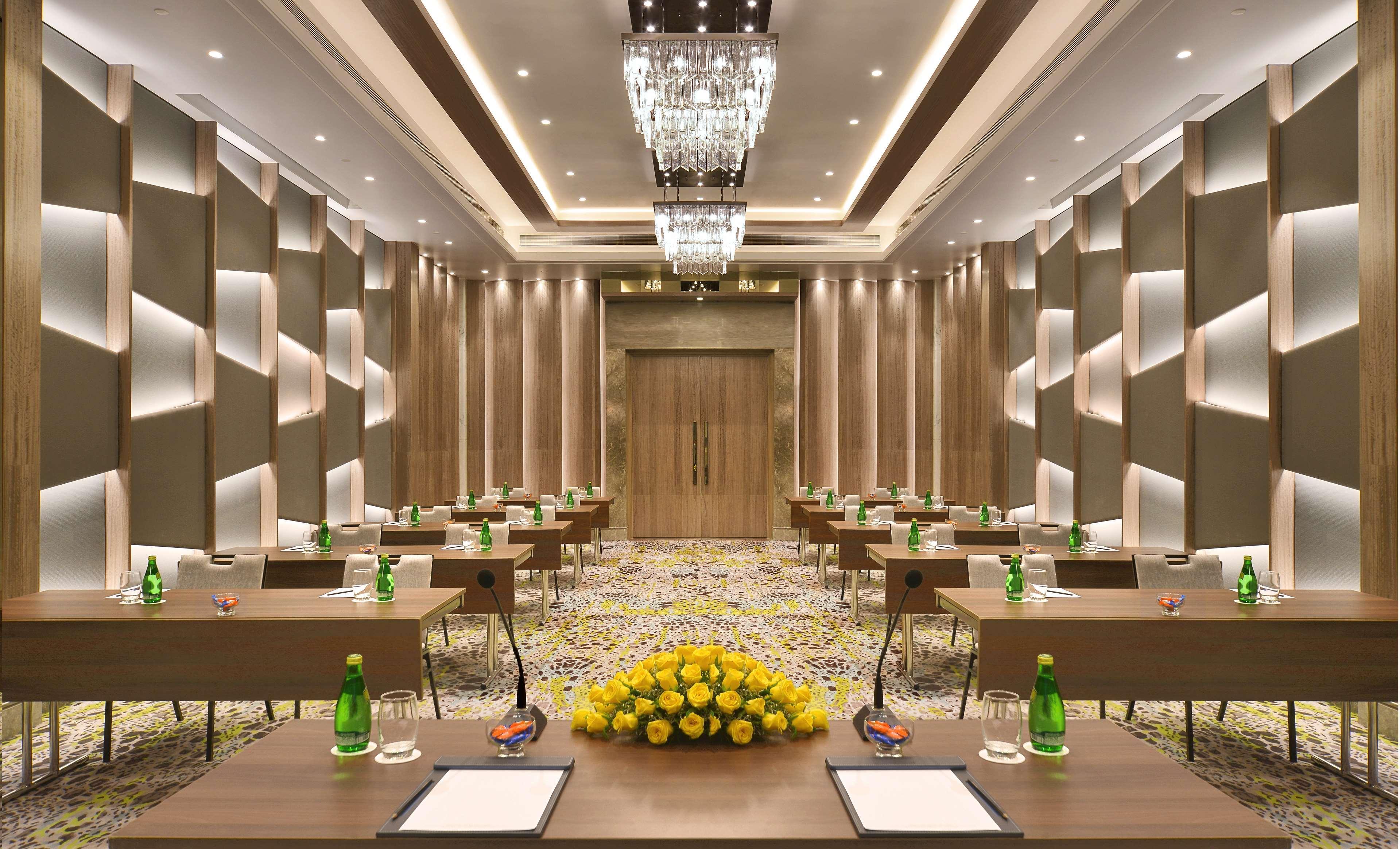 Radisson Mumbai Andheri Midc Luaran gambar Meeting room