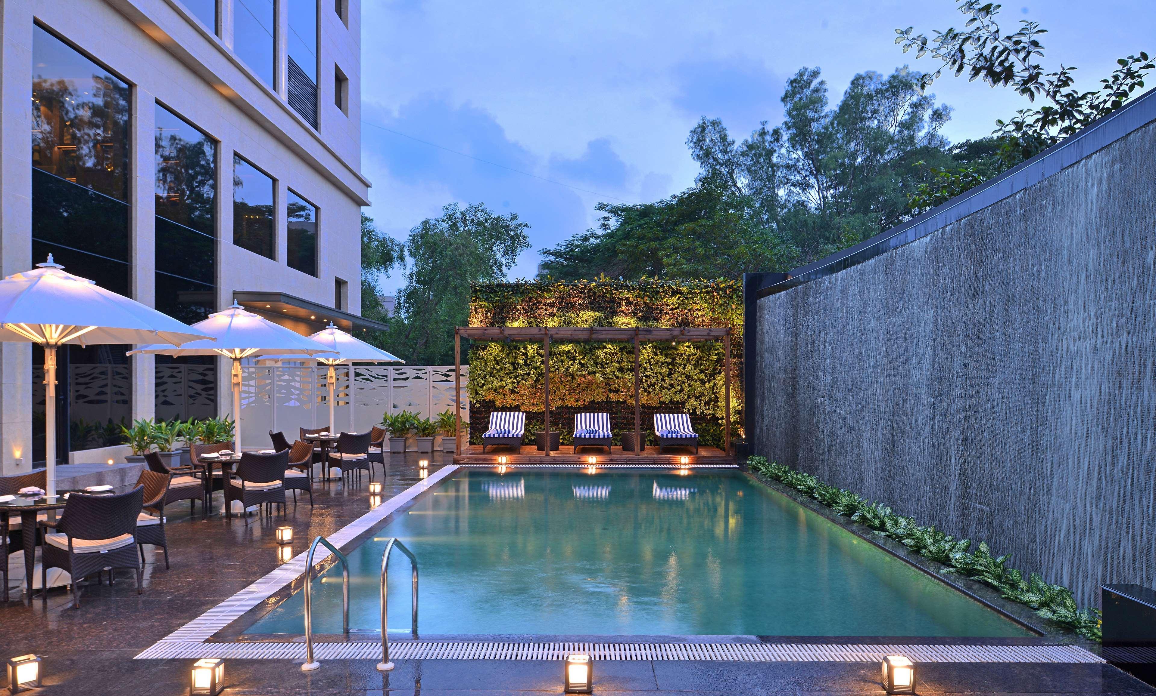 Radisson Mumbai Andheri Midc Luaran gambar The Park, Hyderabad